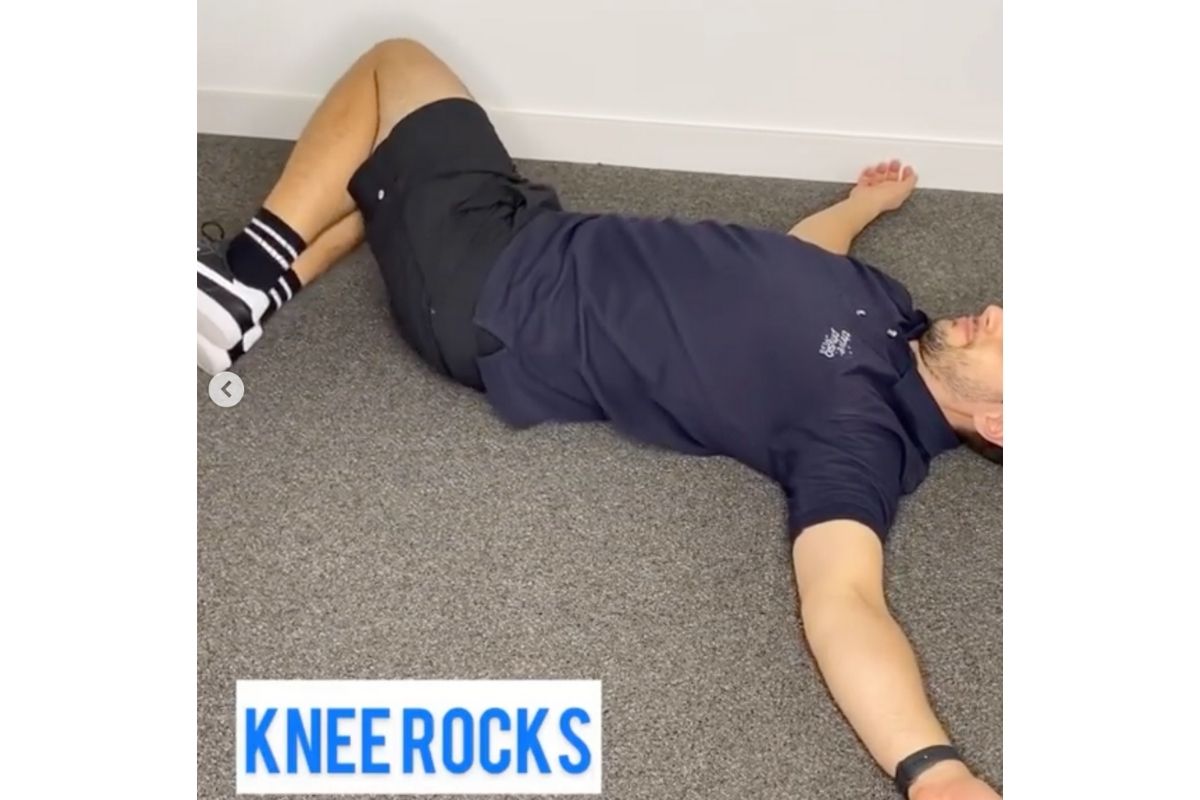 Knee-Rocks-Starting-Position